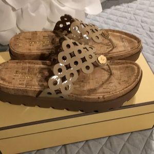 New Eric Javits Platform Sandals. Size 7 1/2, Tan.